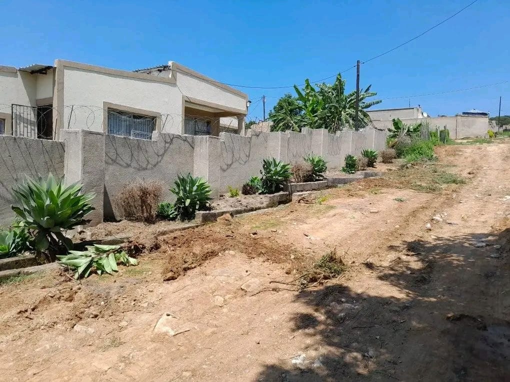 Available Rooms to Rent - Msholozi