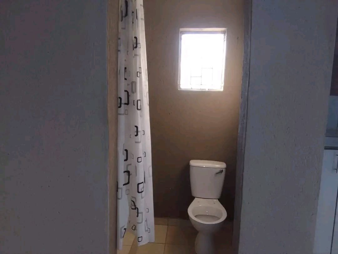 Available Rooms to Rent - Msholozi